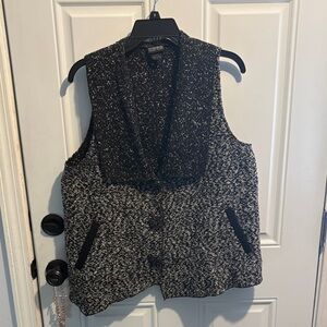 Nomadic Traders Black & White Bouclé Knit Vest
